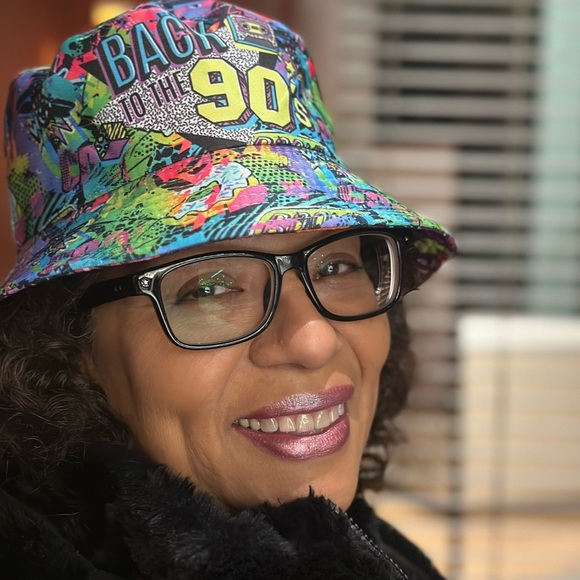 💄 SOFT HINT a MAC FROST LIPSTICK.  ** NEW IN THE BOX. FULL SIZE. - Picture 7 of 11